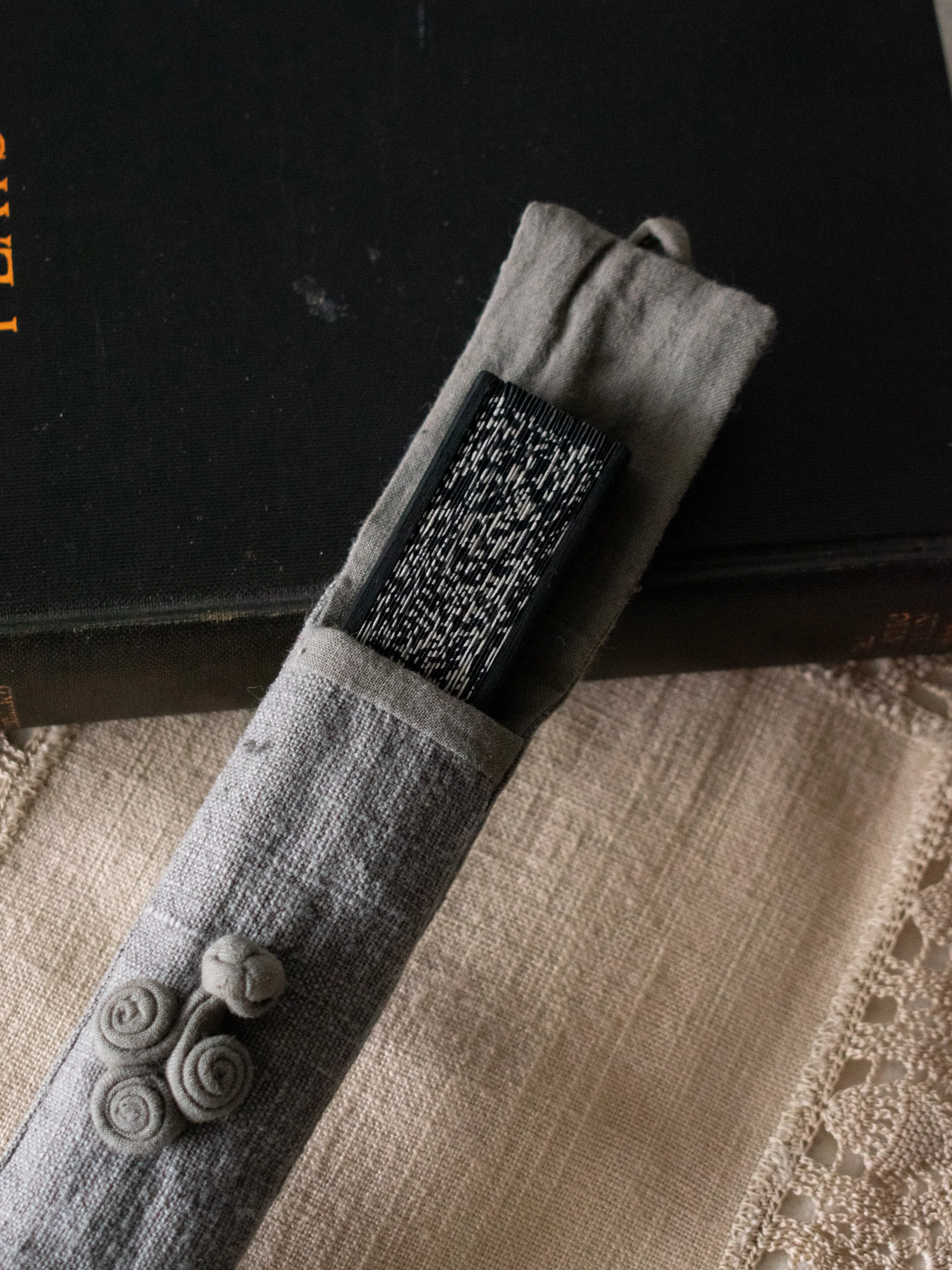 Linen Folding Fan Bag